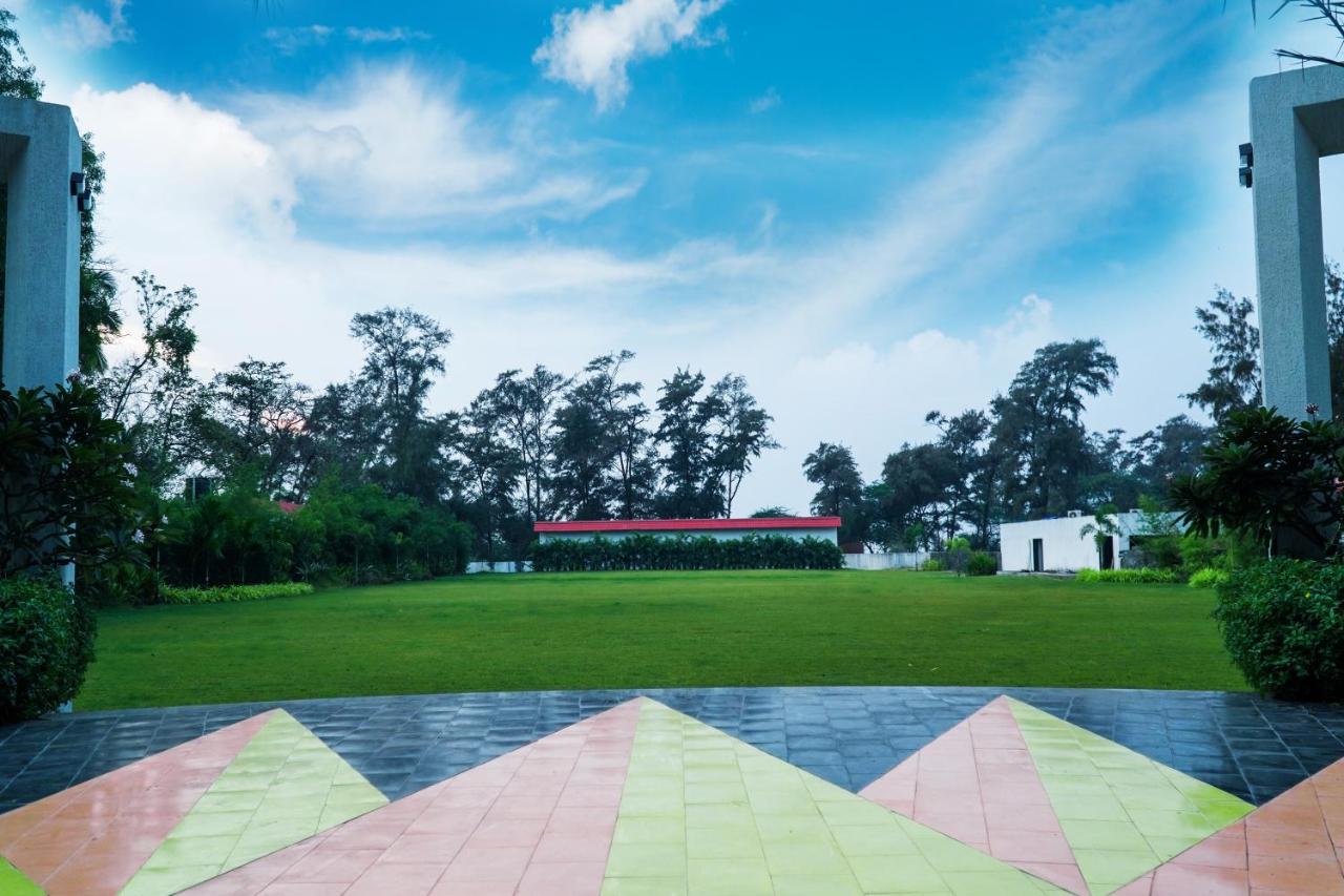 Shanti Resorts Valsad 외부 사진