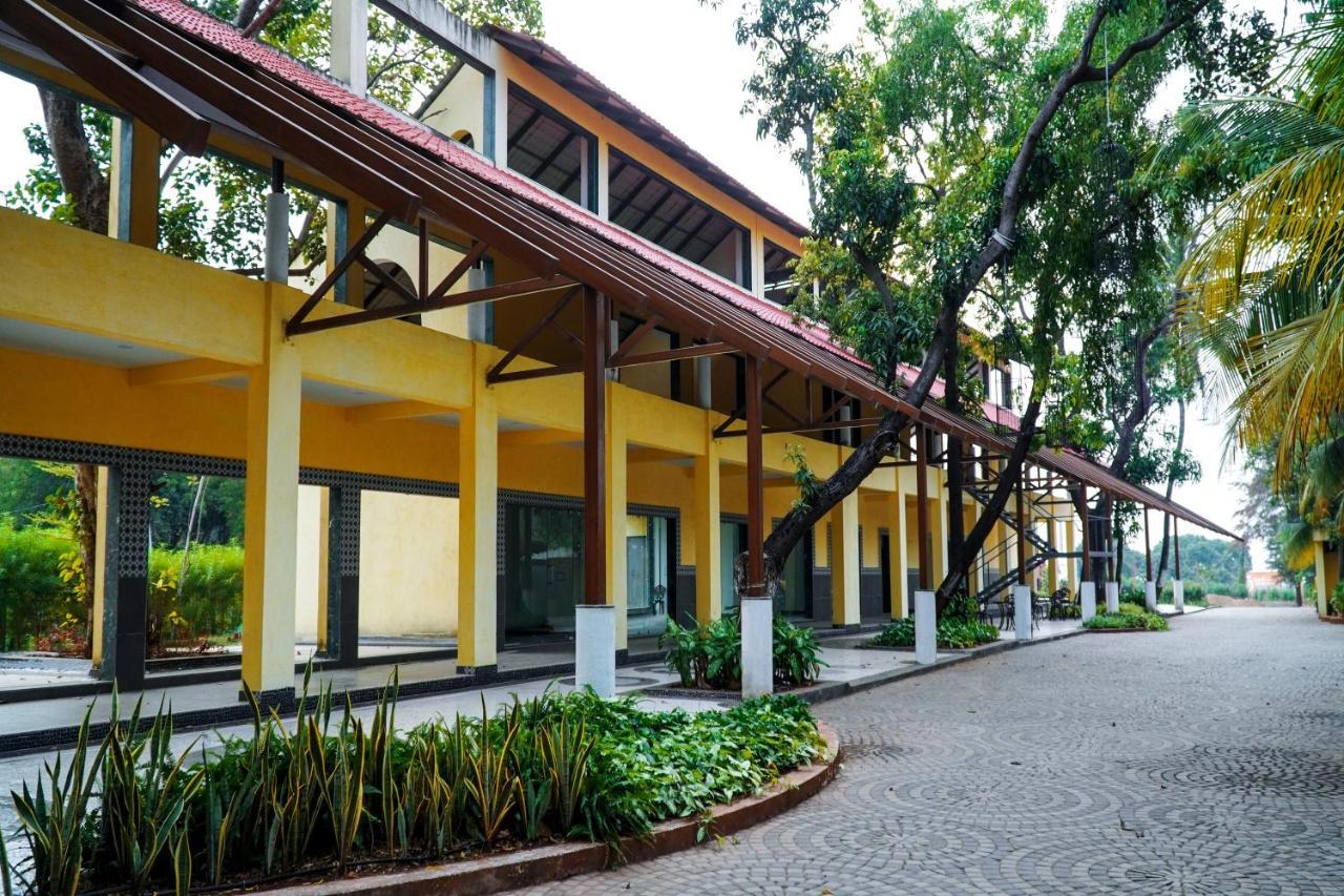 Shanti Resorts Valsad 외부 사진